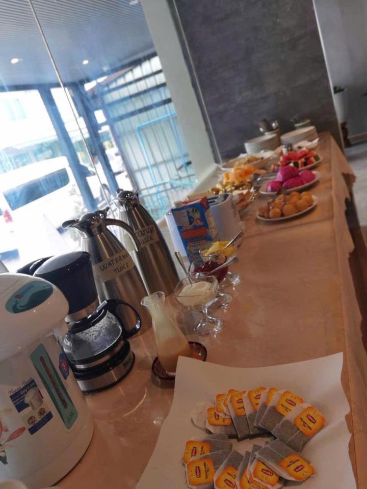 Lucie Hotel 비엔티안 외부 사진