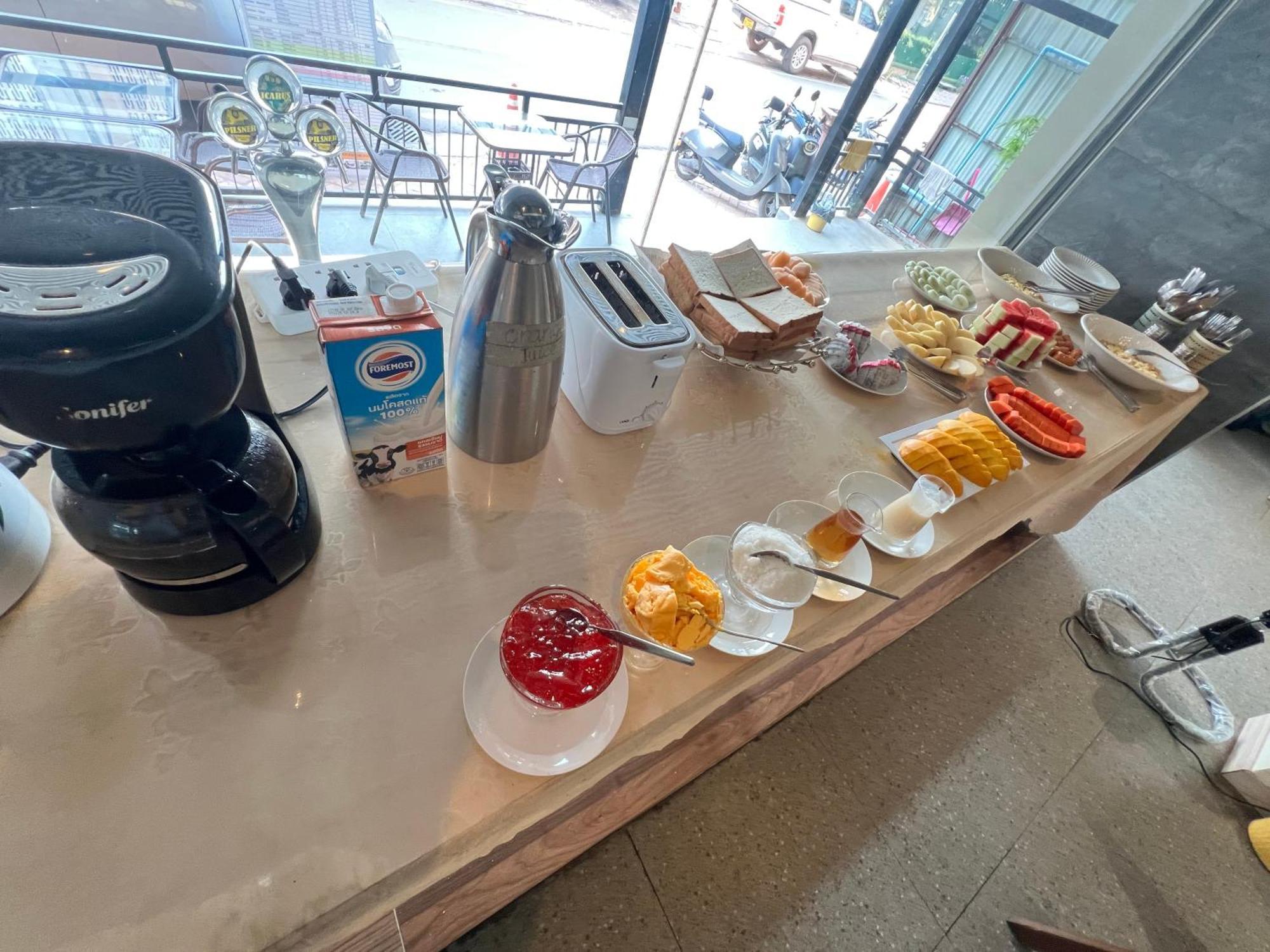 Lucie Hotel 비엔티안 외부 사진